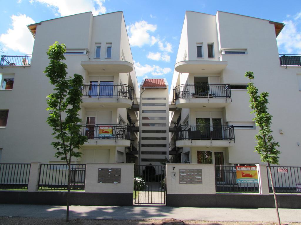 Myflat Siofok Beach Apartment Esterno foto